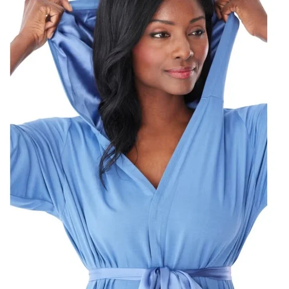 Elegant Blue Catherines Plus Size 3X 30/32 Women's Hooded Robe Serenada satin - Picture 3 of 6